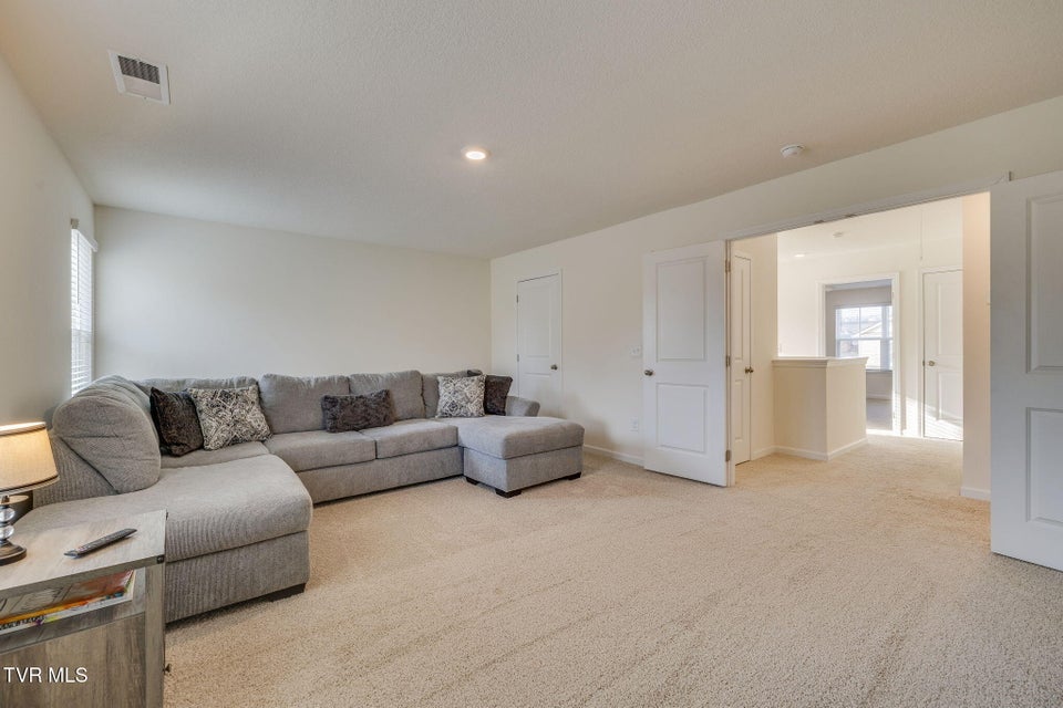 Photo #29: 624 Barley Loop