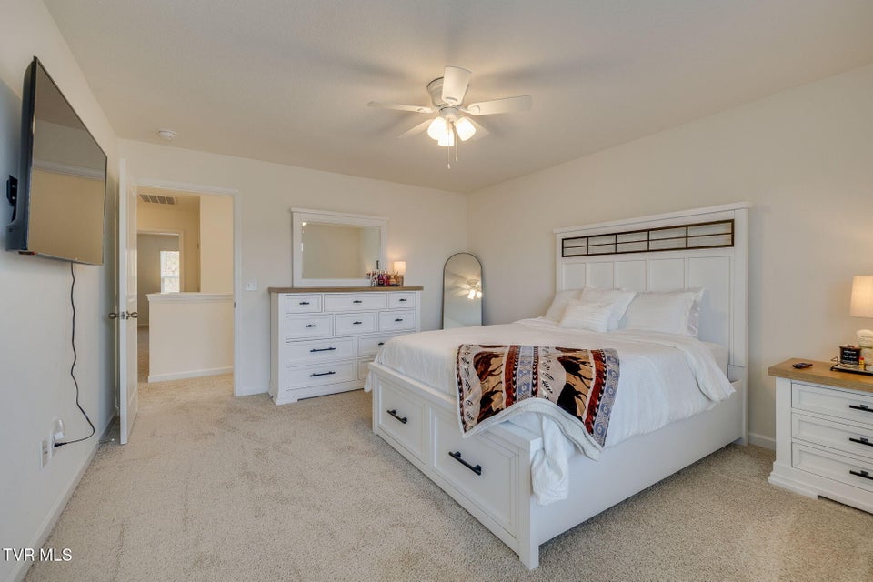 Photo #32: 624 Barley Loop