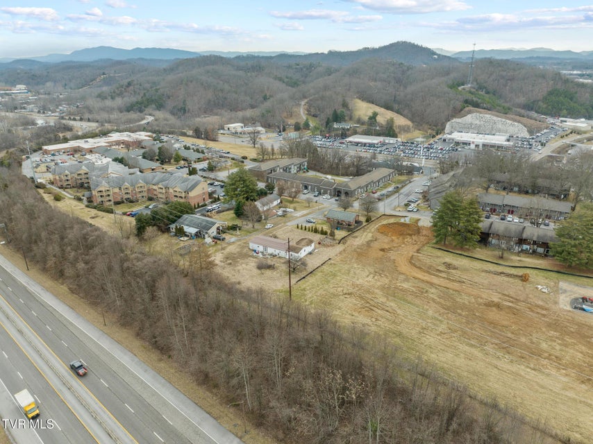 Photo #14: 3201 1/2 Lyndall Street