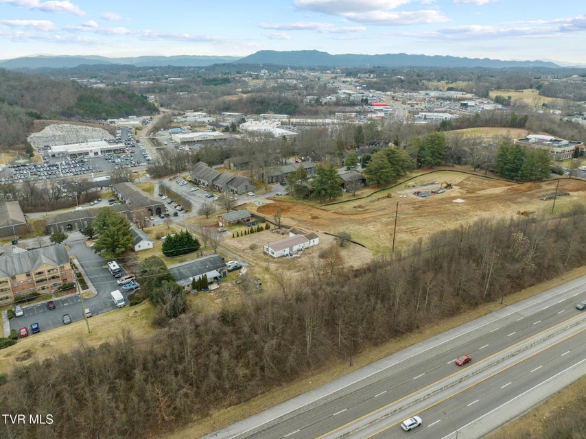 Photo #15: 3201 1/2 Lyndall Street