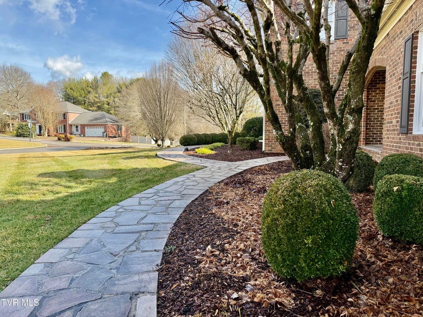 Photo #8: 244 Roscommon Drive