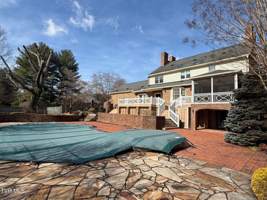 Photo #19: 244 Roscommon Drive