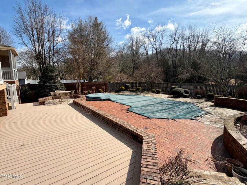 Photo #18: 244 Roscommon Drive