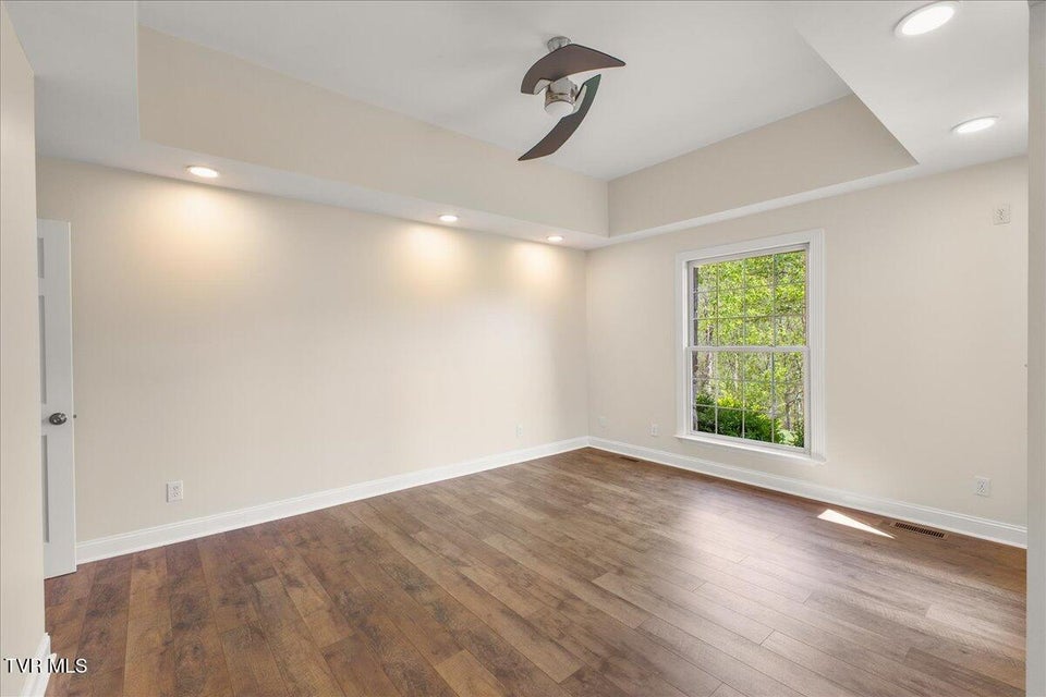 Photo #33: 264 Allison Cove Trail