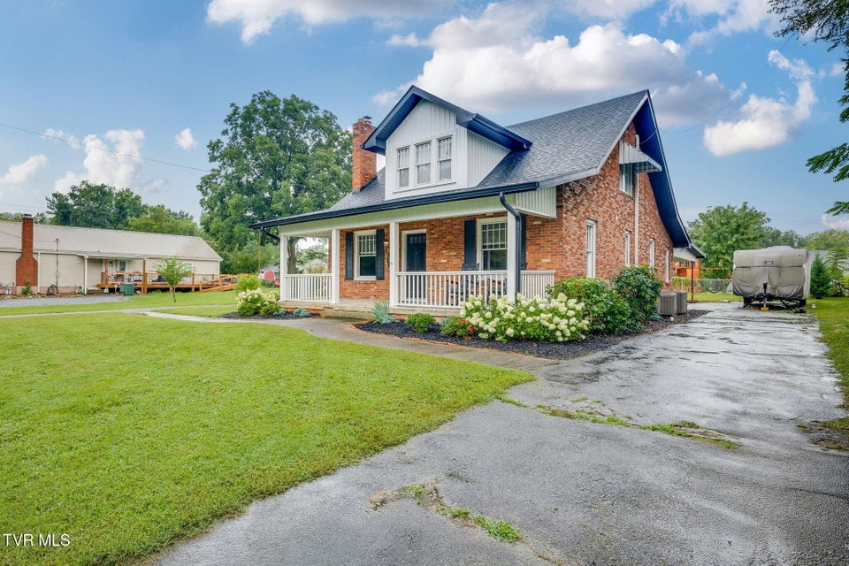 Photo #2: 604 Bravo Street