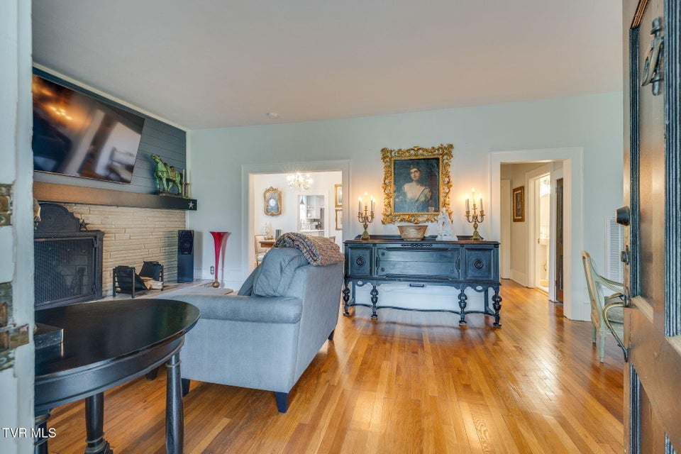 Photo #5: 604 Bravo Street