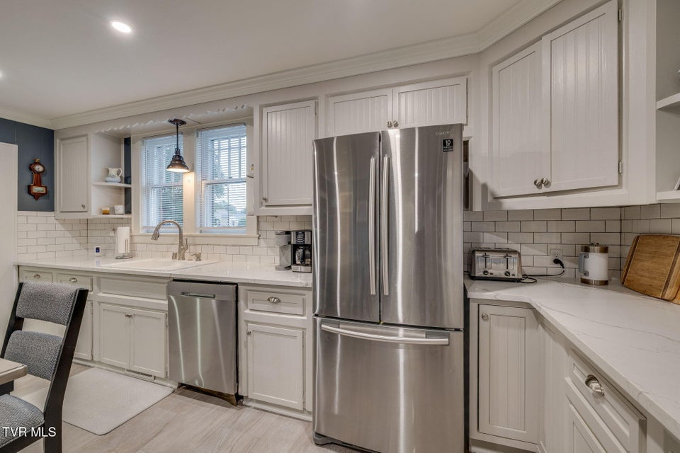 Photo #16: 604 Bravo Street