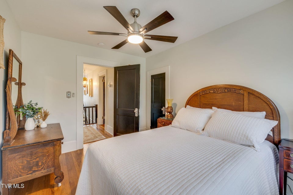 Photo #27: 604 Bravo Street