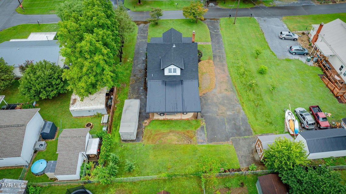 Photo #43: 604 Bravo Street