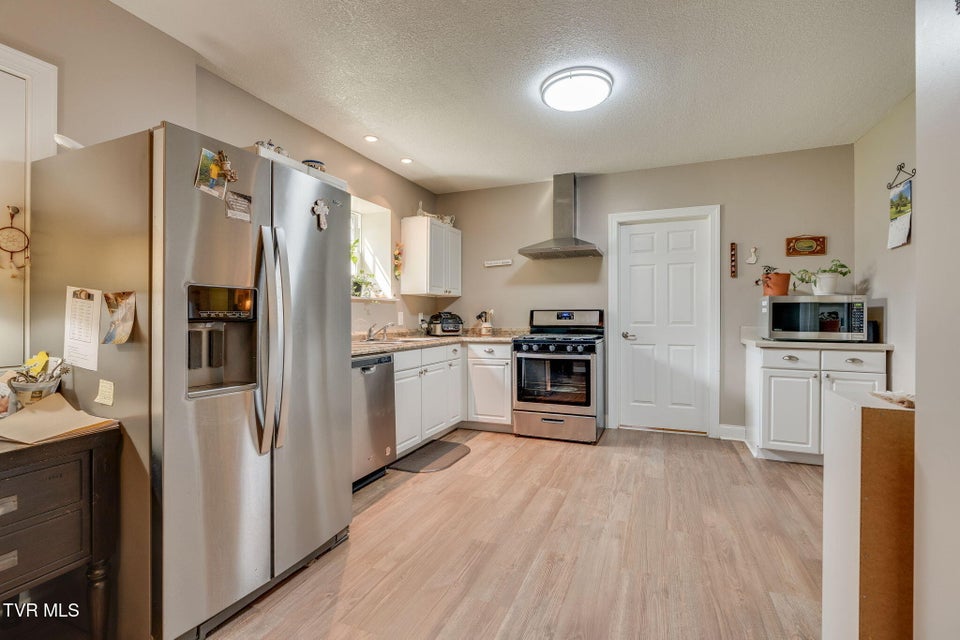 Photo #47: 399 Carson Creek Road