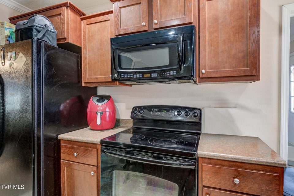 Photo #13: 918 Hopson Street