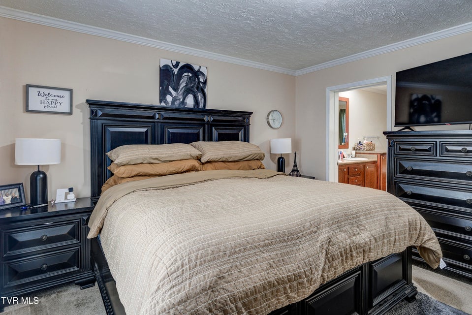 Photo #17: 918 Hopson Street