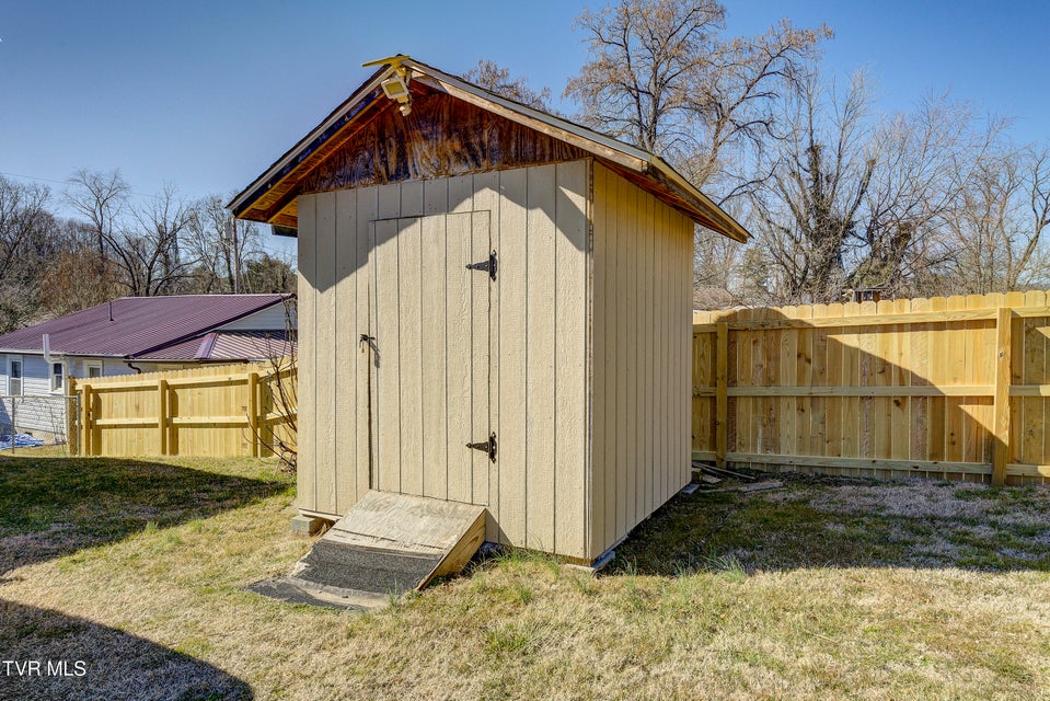 Photo #30: 918 Hopson Street