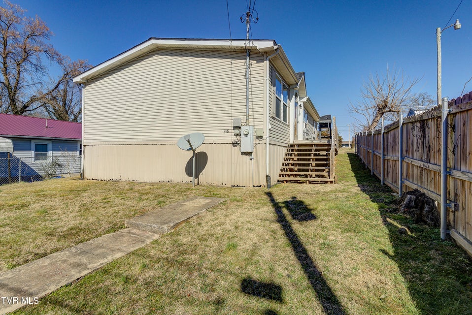 Photo #34: 918 Hopson Street