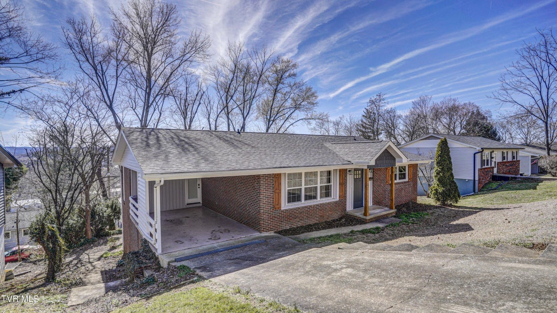 Photo #3: 545 Bays View Road