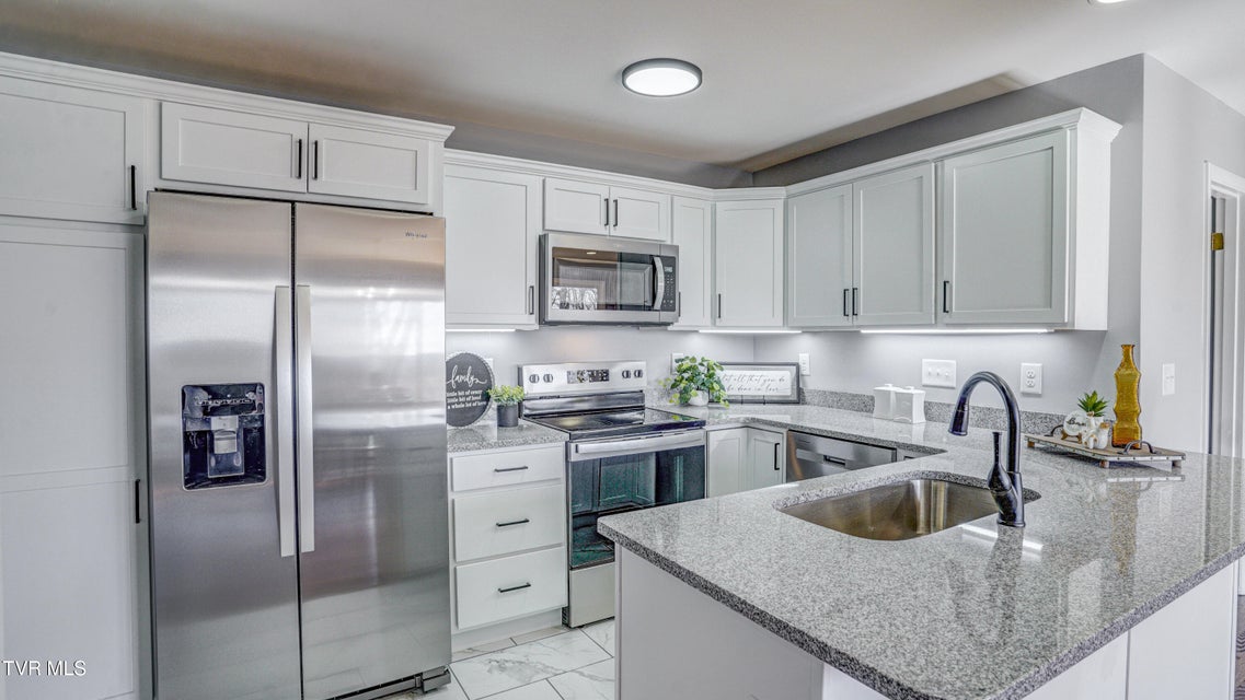 Photo #17: 545 Bays View Road