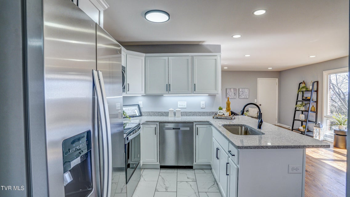 Photo #18: 545 Bays View Road