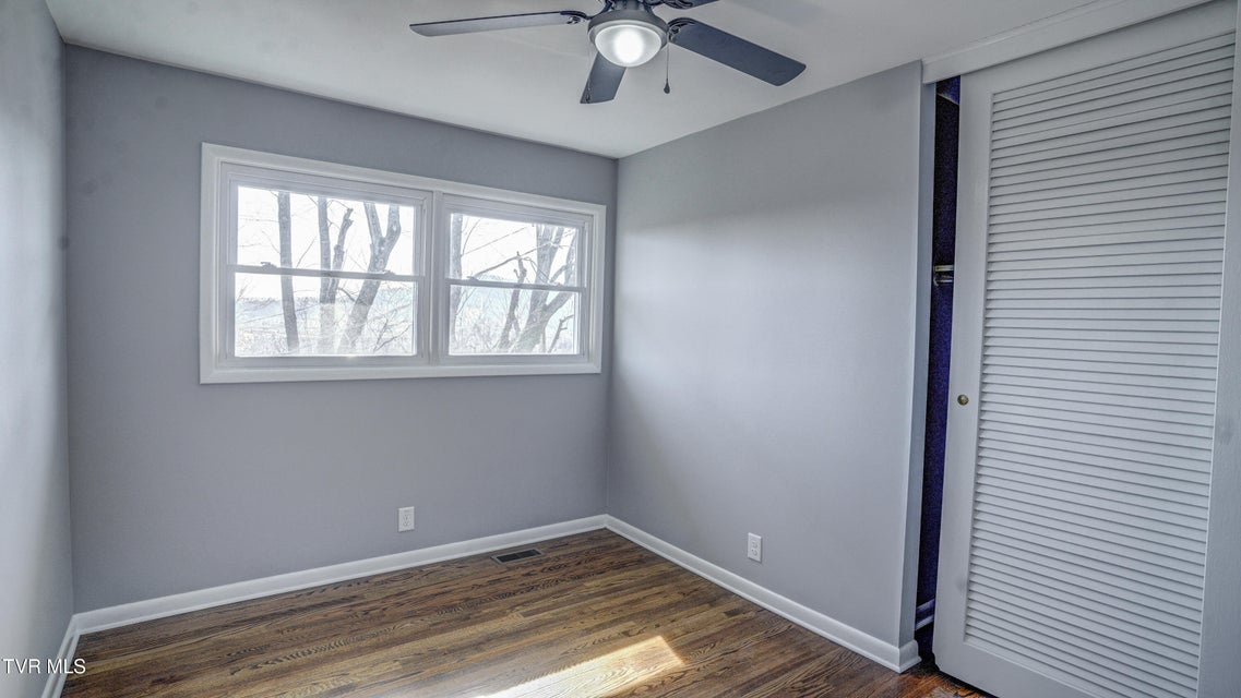 Photo #27: 545 Bays View Road