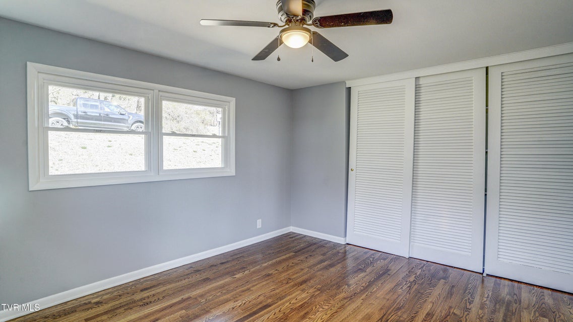 Photo #33: 545 Bays View Road