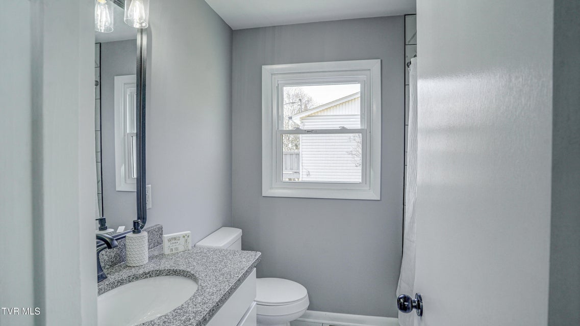 Photo #35: 545 Bays View Road