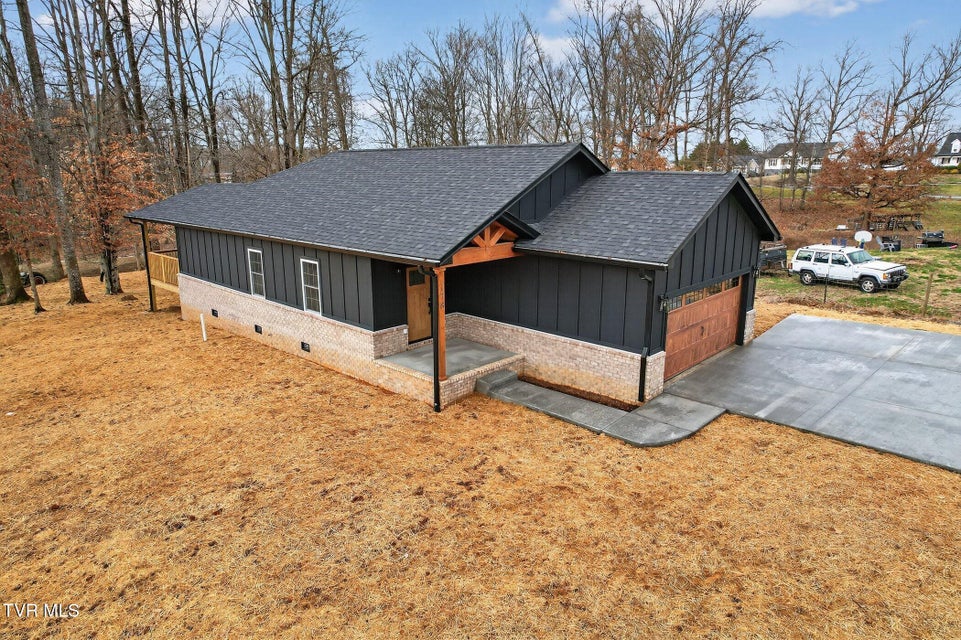 Photo #25: 178 Woodland Circle