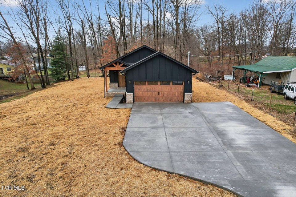 Photo #20: 178 Woodland Circle