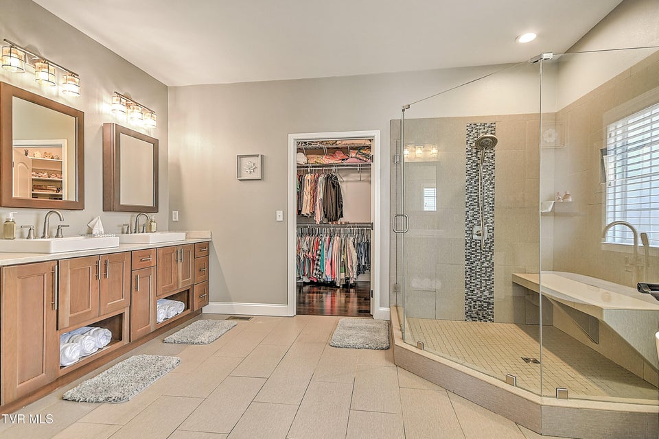 Photo #13: 306 Saddle Ridge Court