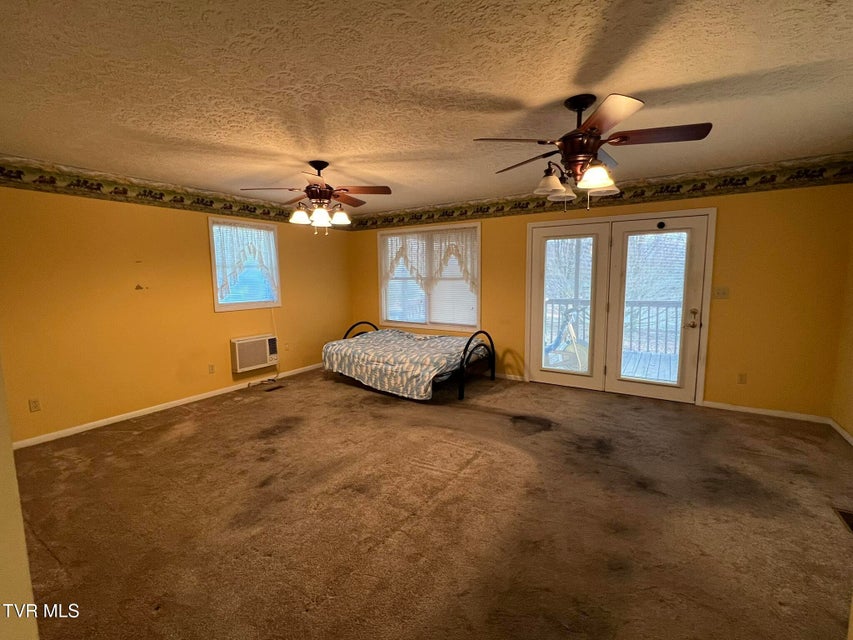 Photo #36: 207 Crest Drive