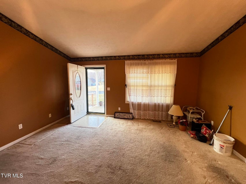 Photo #8: 207 Crest Drive