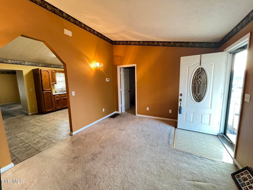 Photo #9: 207 Crest Drive