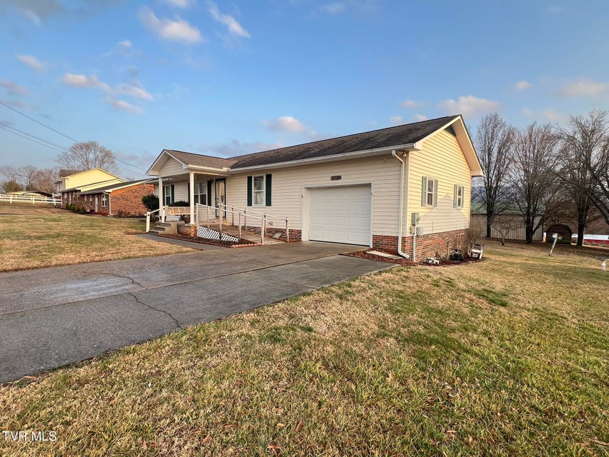 Photo #42: 207 Crest Drive