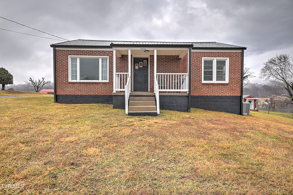 Photo #2: 206 Central 