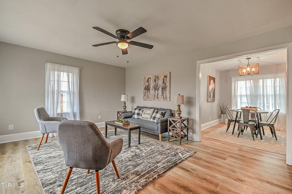 Photo #4: 206 Central 