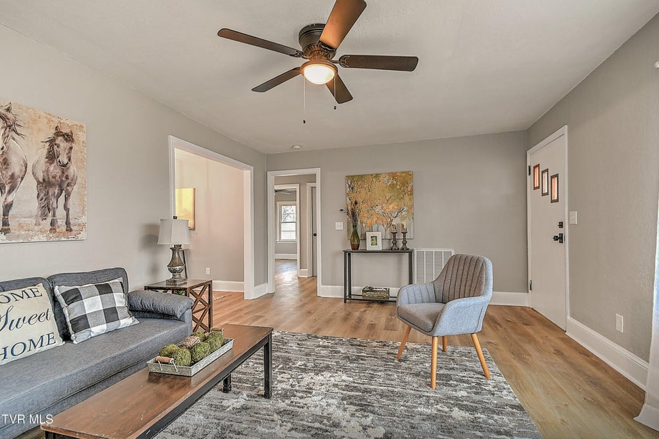 Photo #5: 206 Central 