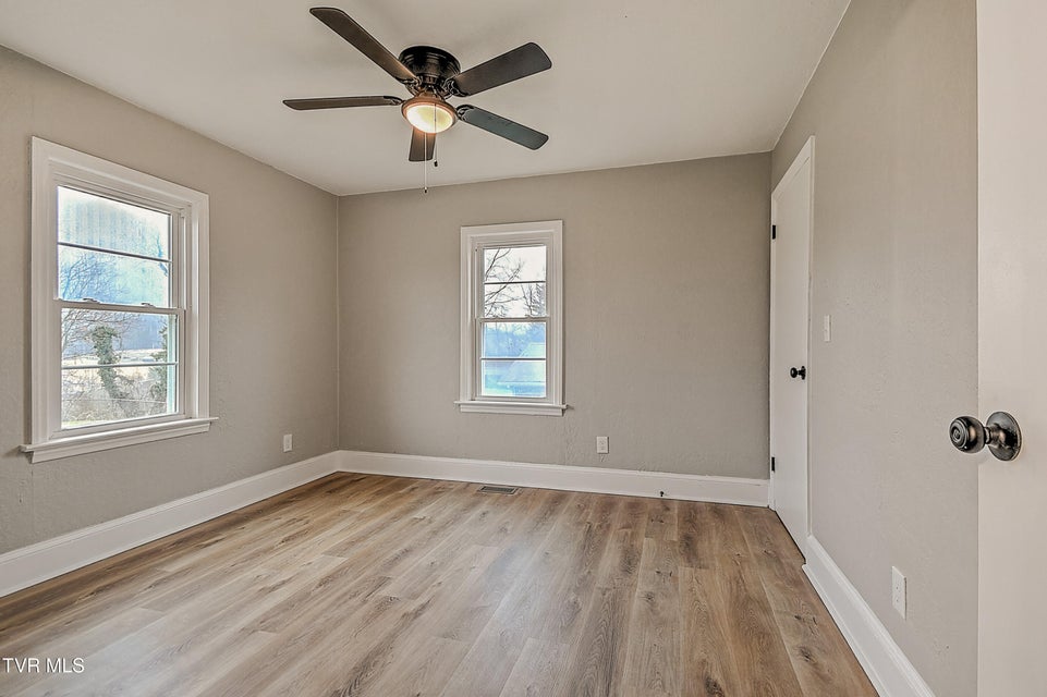 Photo #21: 206 Central 