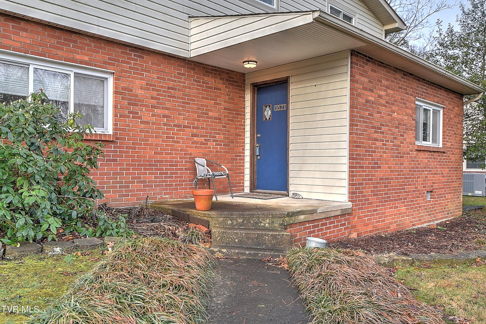 Photo #5: 1621 Belmeade Drive