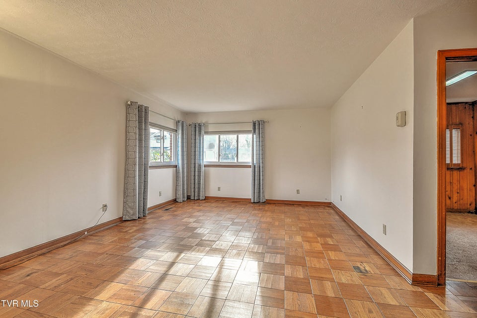 Photo #7: 1621 Belmeade Drive