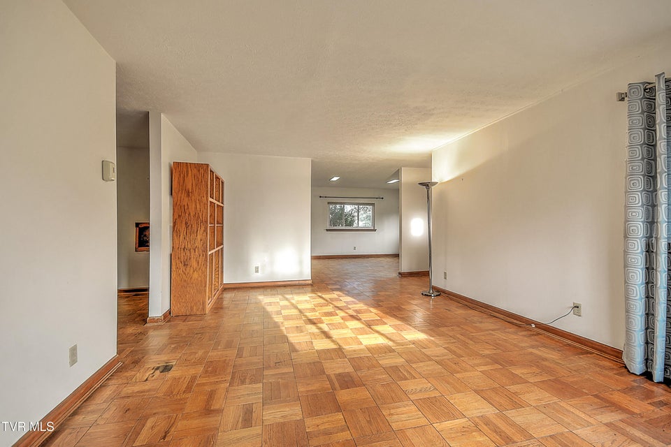 Photo #8: 1621 Belmeade Drive