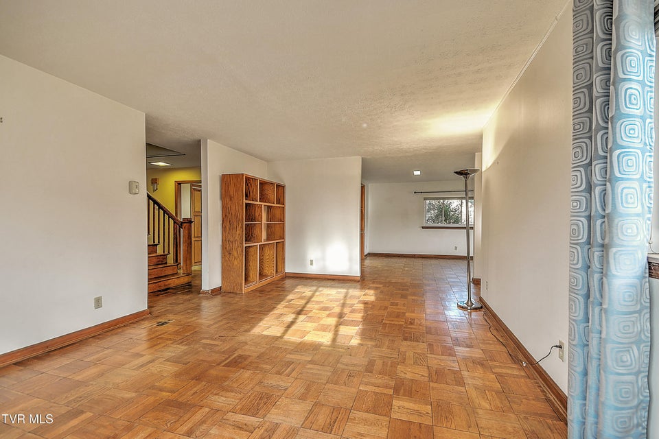 Photo #9: 1621 Belmeade Drive