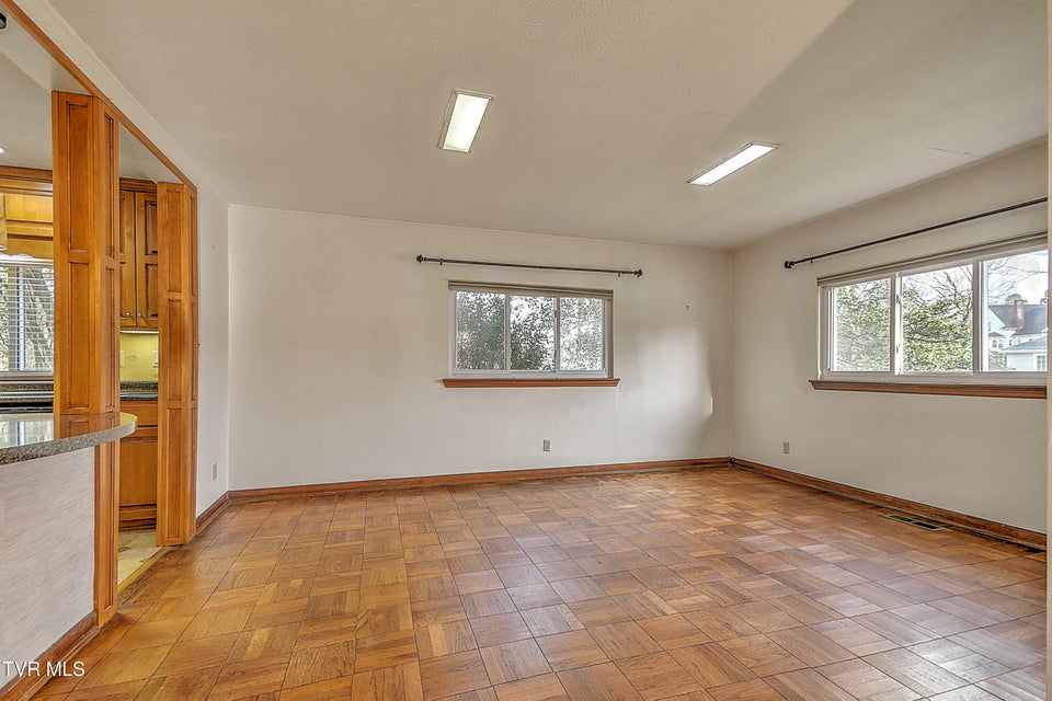 Photo #10: 1621 Belmeade Drive