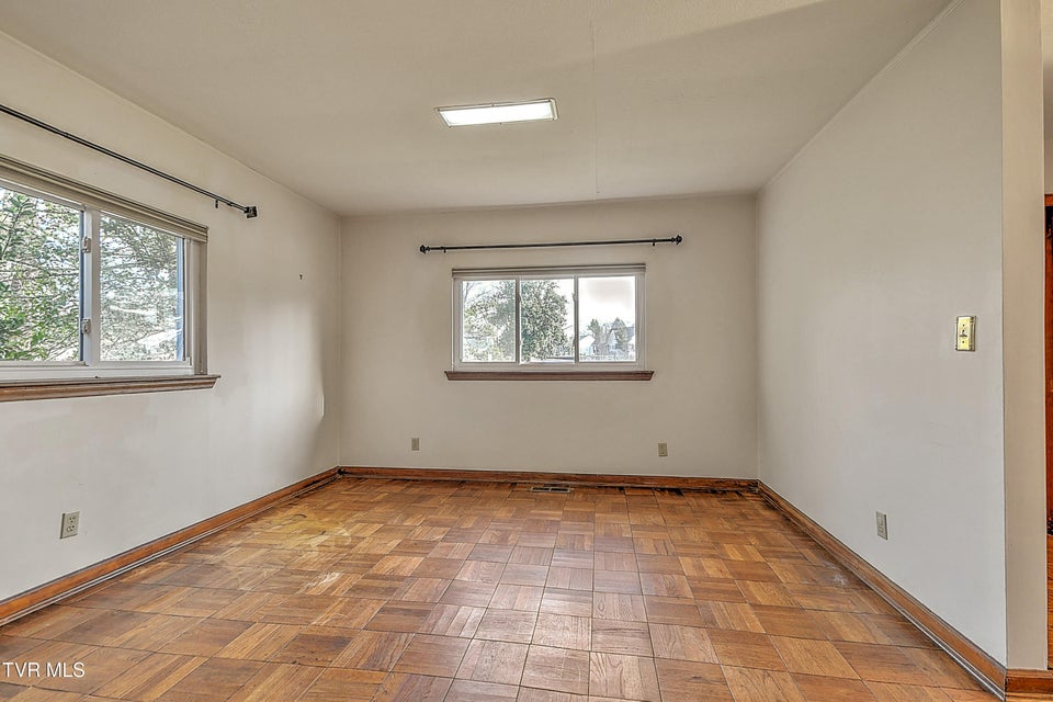 Photo #11: 1621 Belmeade Drive