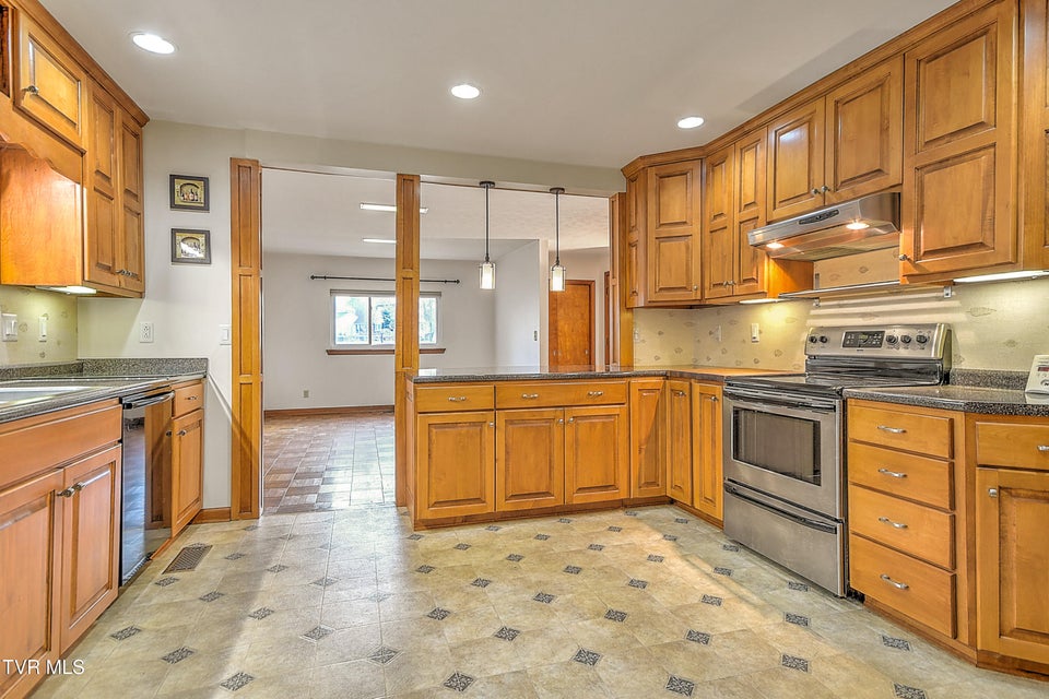 Photo #15: 1621 Belmeade Drive