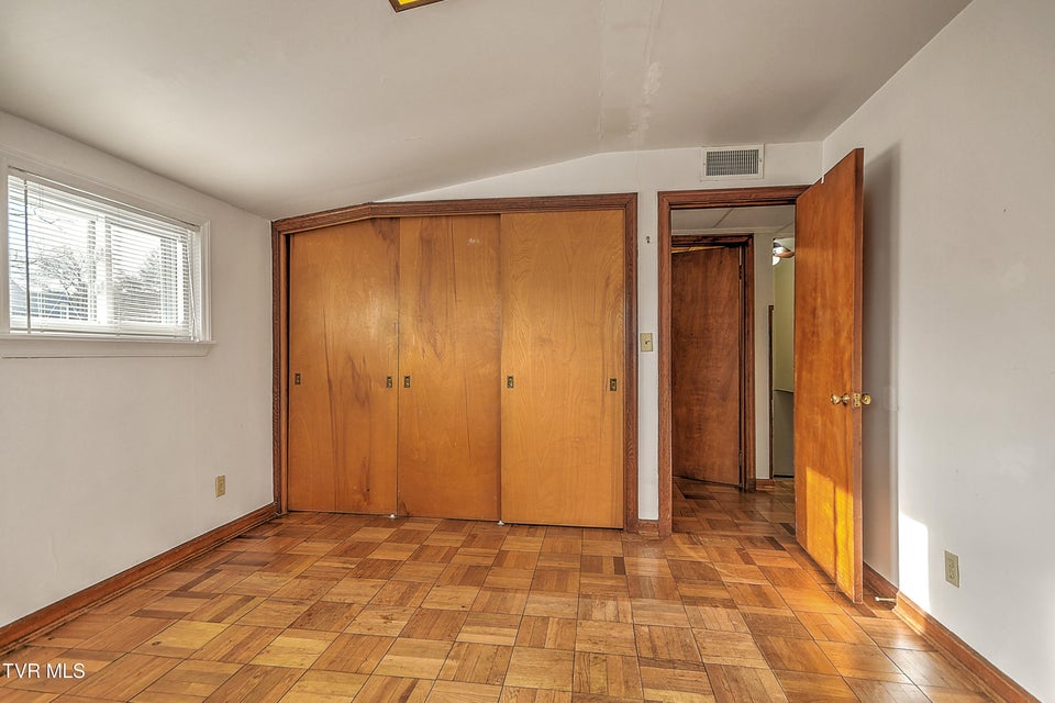 Photo #27: 1621 Belmeade Drive