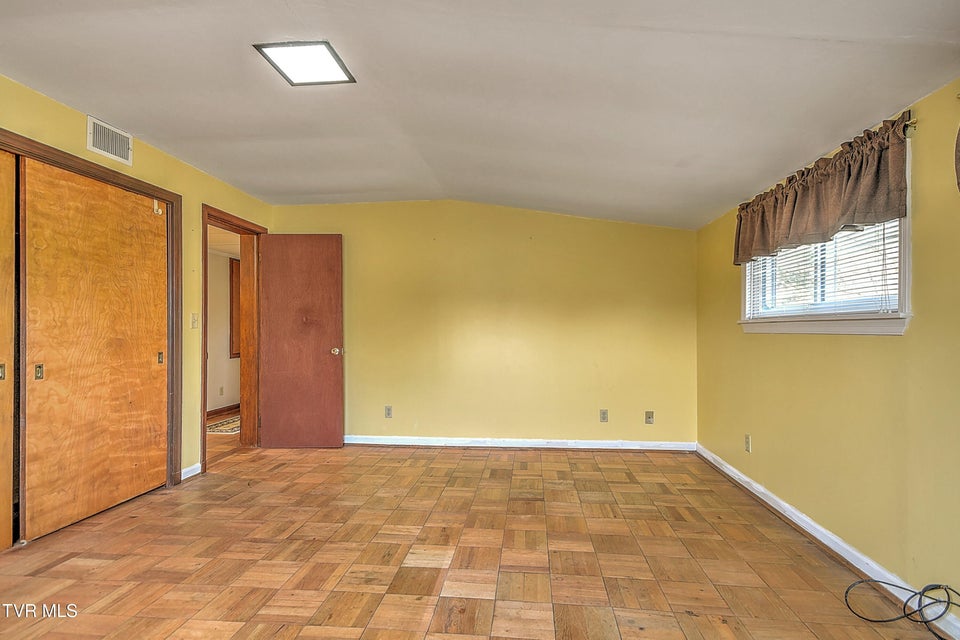 Photo #34: 1621 Belmeade Drive