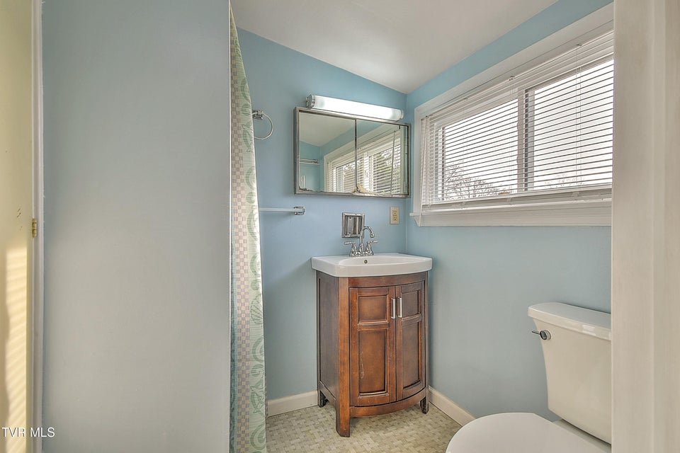 Photo #40: 1621 Belmeade Drive