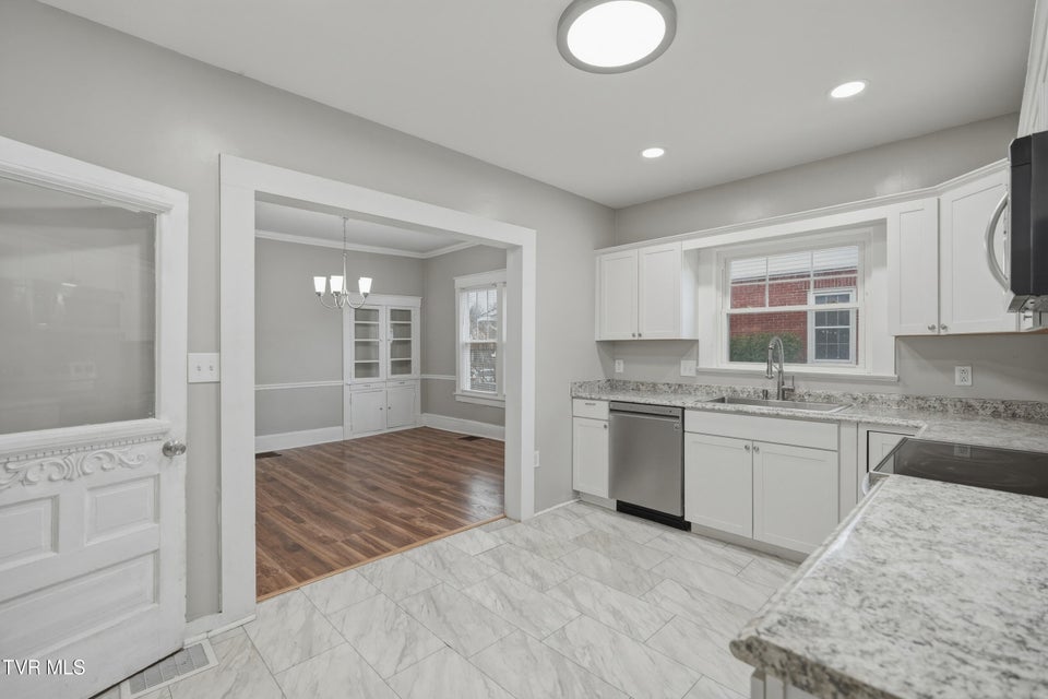 Photo #16: 1017 Catawba Street