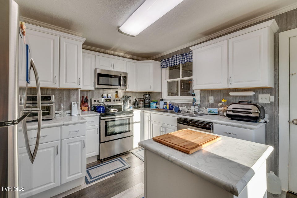 Photo #9: 2440 Broad Street