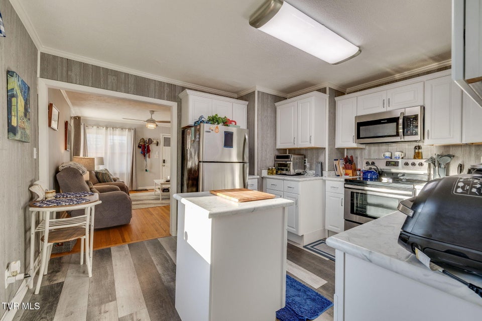 Photo #10: 2440 Broad Street