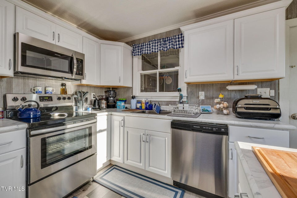 Photo #12: 2440 Broad Street