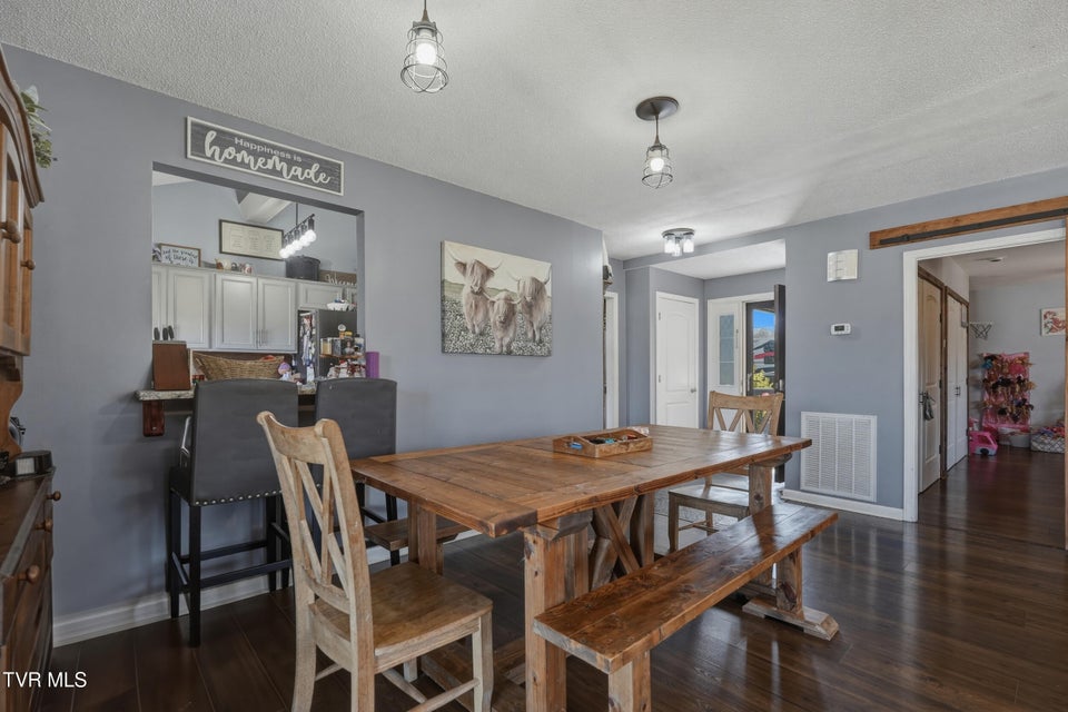 Photo #7: 312 Thistlewood Drive